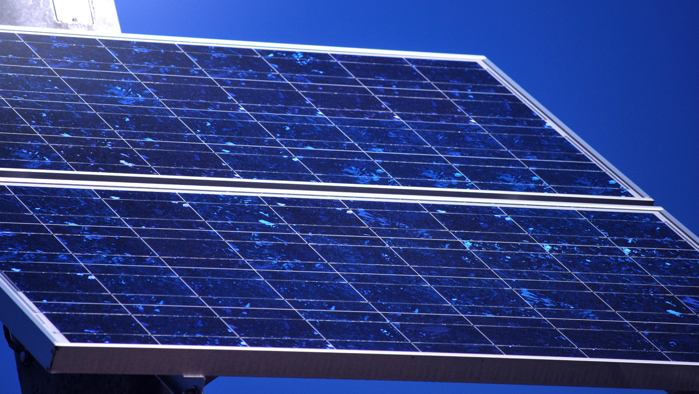 Inmensa Granja Solar que en Sólo un Año ya da Luz a 15,000 hogares en Ruanda